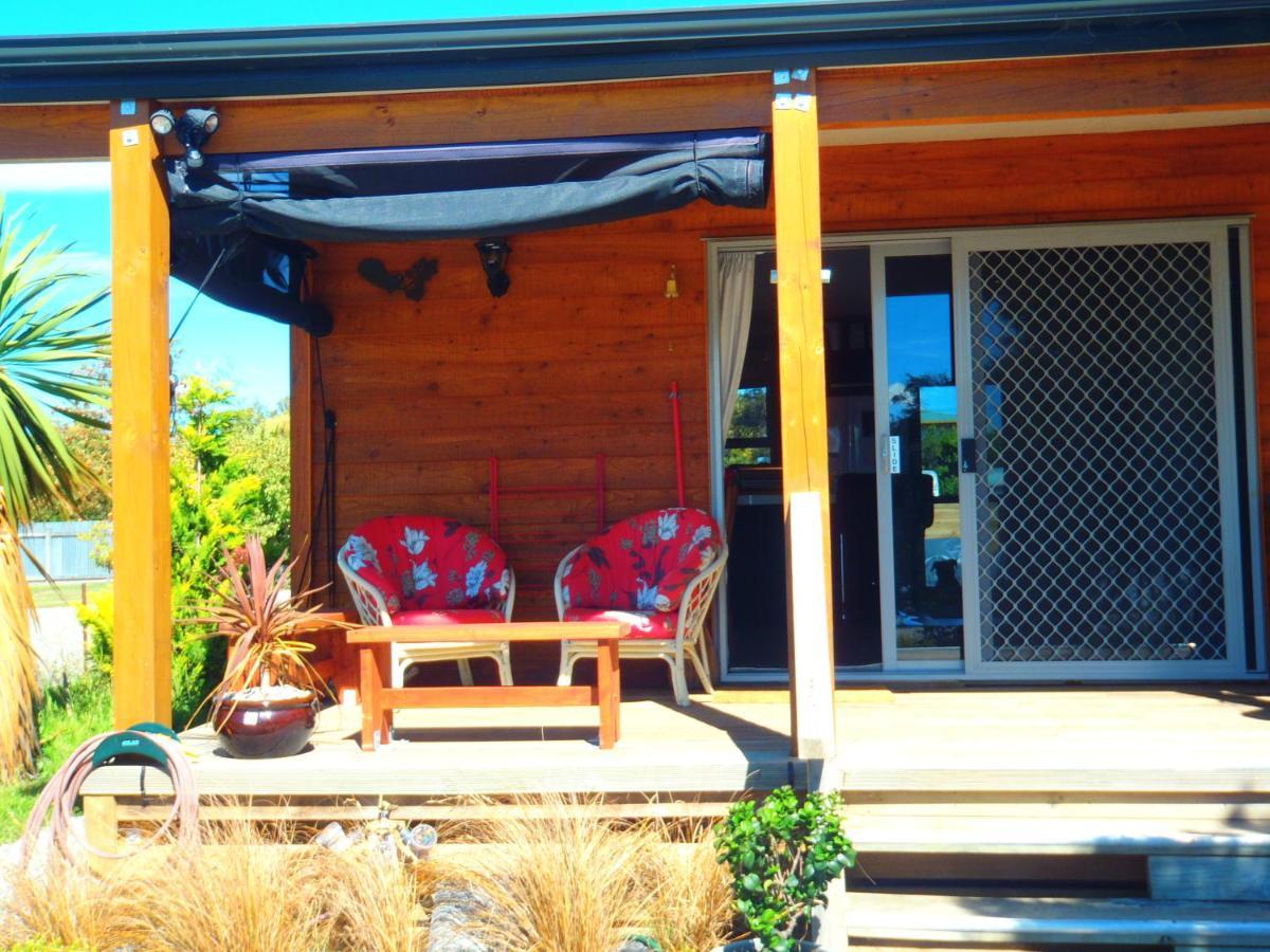 Lakefront Fantail Cottage Lake Hawea, Wanaka Esterno foto