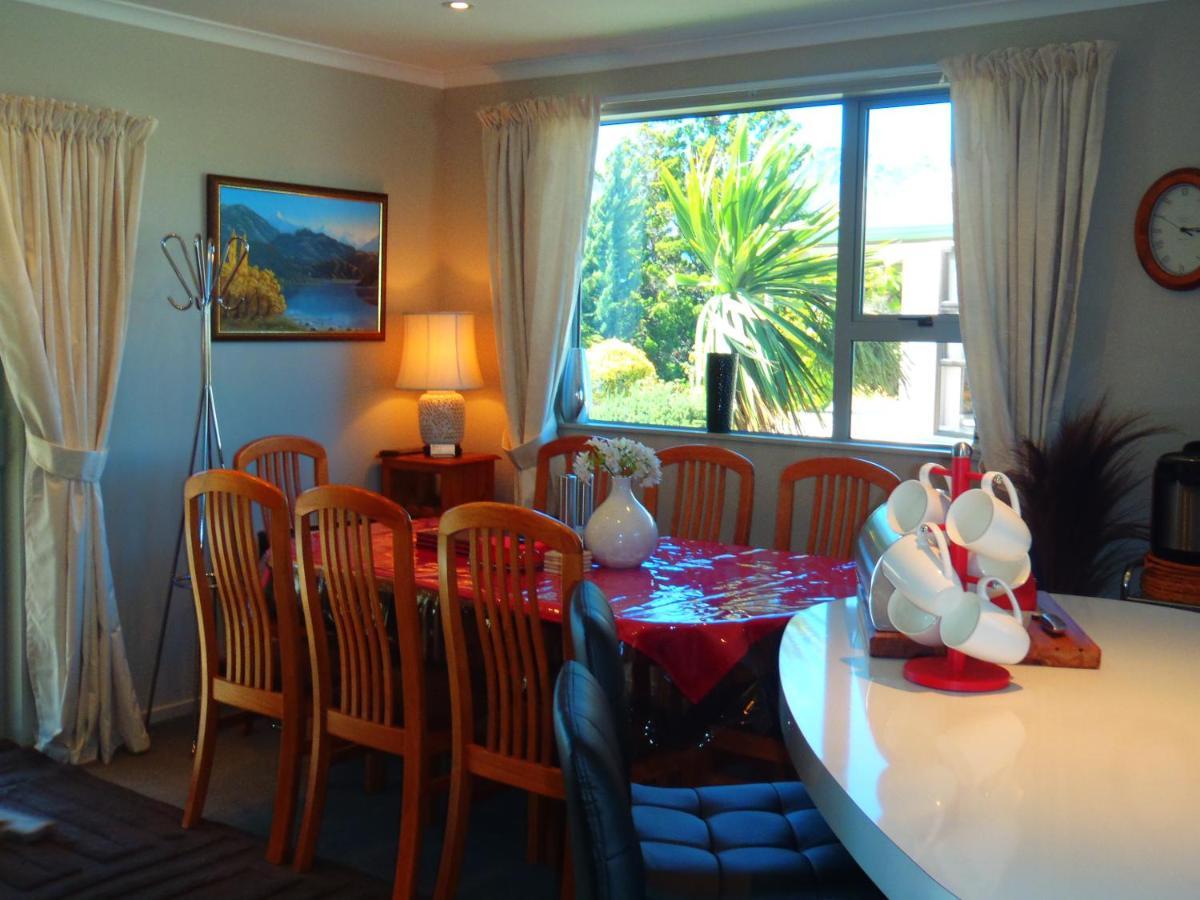 Lakefront Fantail Cottage Lake Hawea, Wanaka Esterno foto
